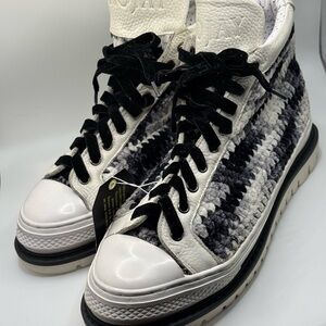 KROJAY ONYX WHITE LEATHER Men’s Sneaker, Size 10